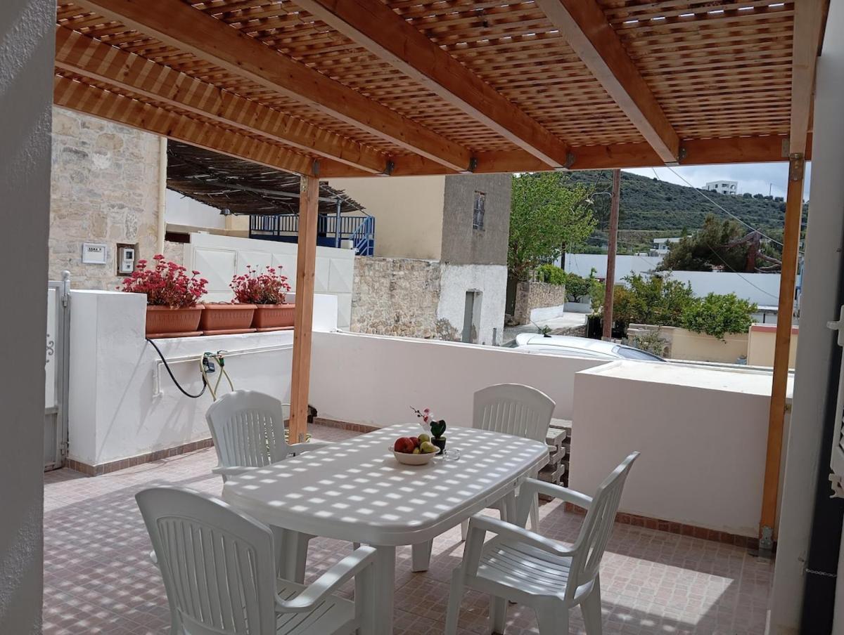 George'S Country House Kamilari Bagian luar foto