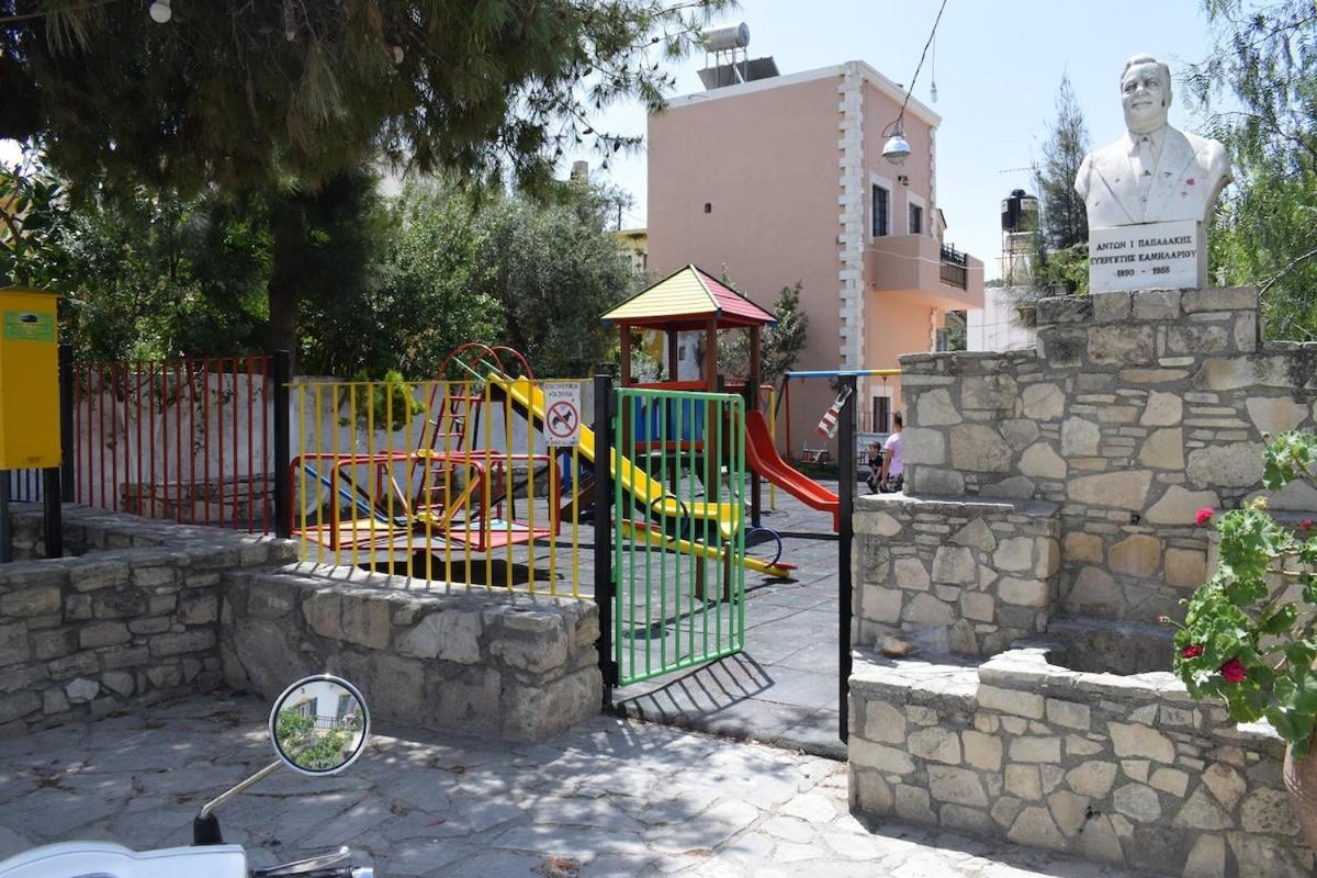George'S Country House Kamilari Bagian luar foto